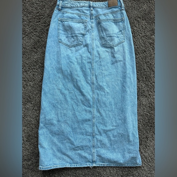 American Eagle Outfitters Light Blue Denim Skirt sz 2 - Picture 4 of 4